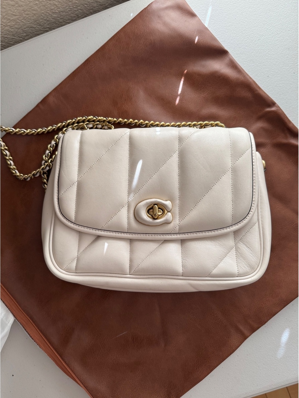 Coach Hutton Quilted Leather Shoulder Bag Chalk Ivory Gold Chain Turnlock
